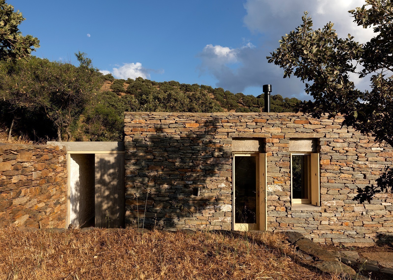 15 κατοικίες κορυφαίας αρχιτεκτονικής σε όλη την Ελλάδα: Ανεση, εμπνευσμένο design και εντυπωσιακή θέα