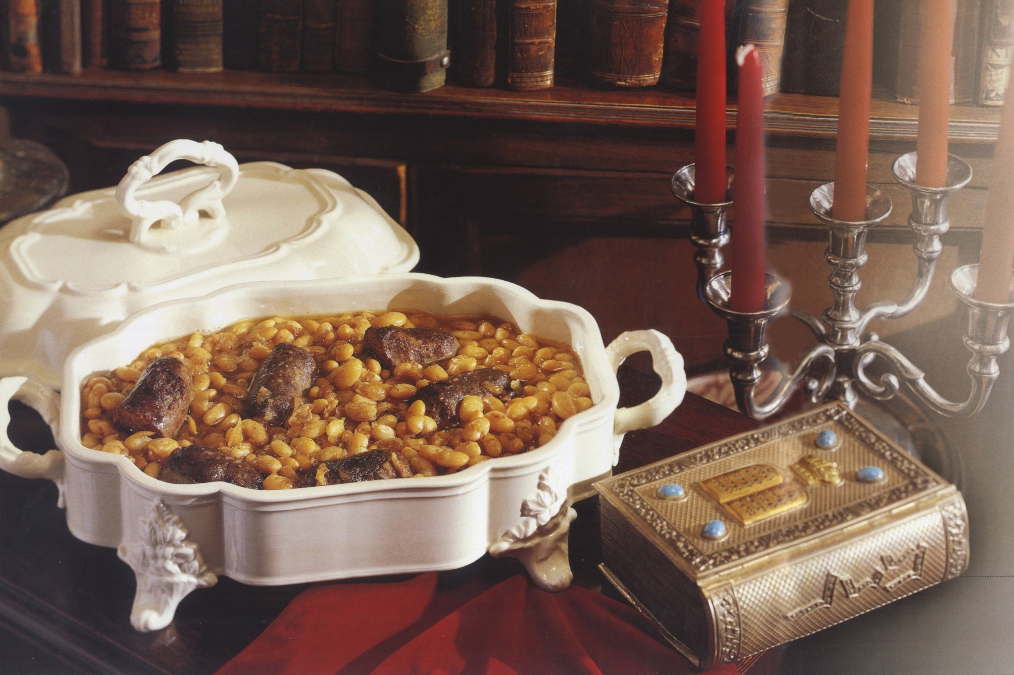 Η κουζίνα των Εβραίων της Θεσσαλονίκης – Οι Σεφαραδίτικες συνταγές από τον μεγάλο γευσιγνώστη με το ψευδώνυμο “Επίκουρος”