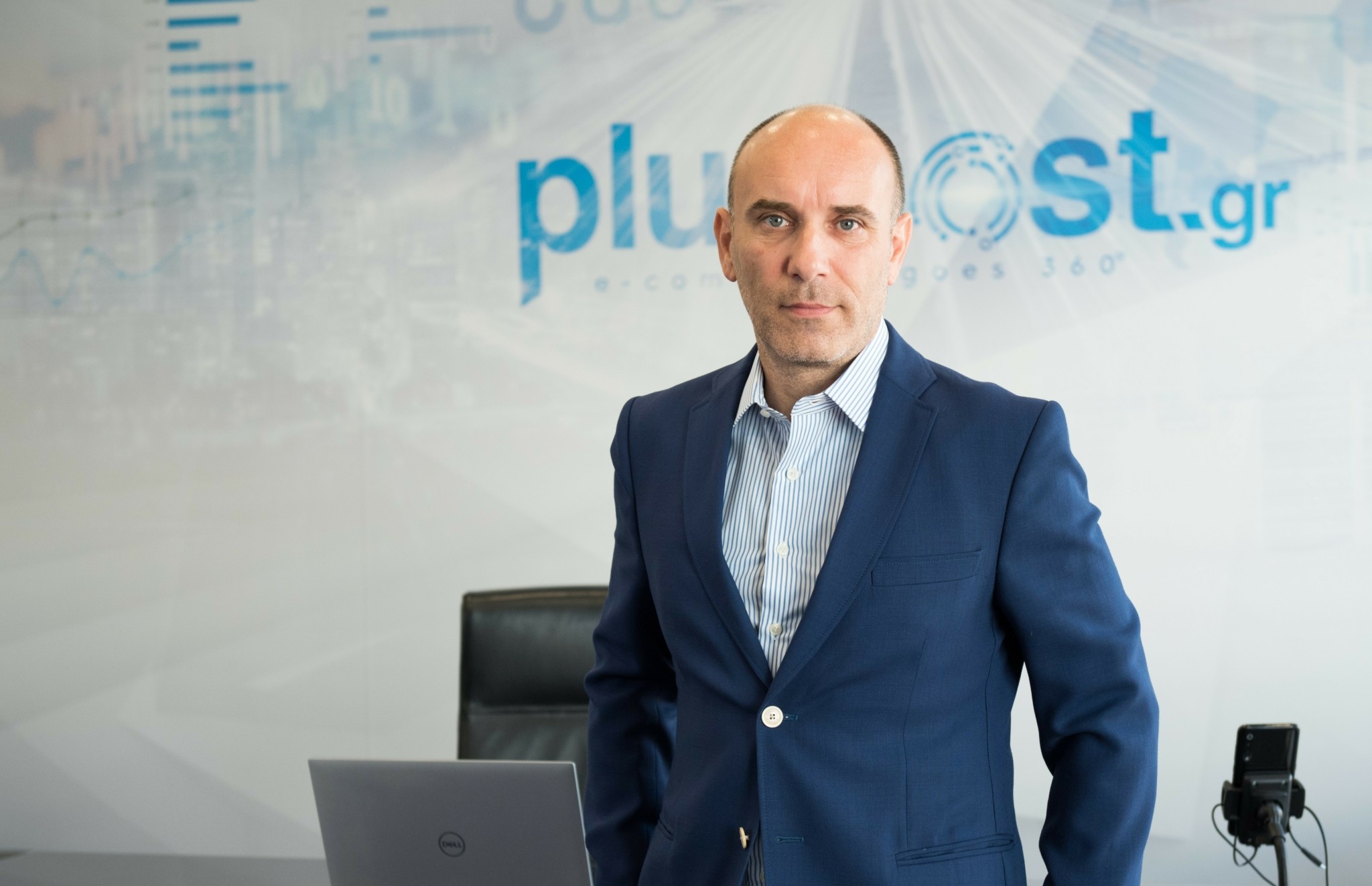 Έρευνα Plushost: Ο Έλληνας καταναλωτής έχει γίνει «phygital»