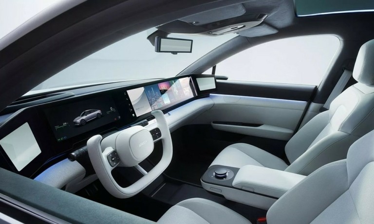 Επιχειρηματικοί κολοσσοί έδωσαν τα χέρια για νέα μάρκα που θα φτιάχνει ηλεκτρικά αυτοκίνητα (vids)