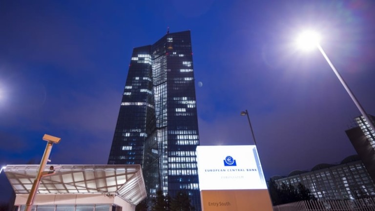 Η ΕΚΤ επανεξετάζει τα εργαλεία της νομισματικής της πολιτικής λόγω QT (πίνακες)