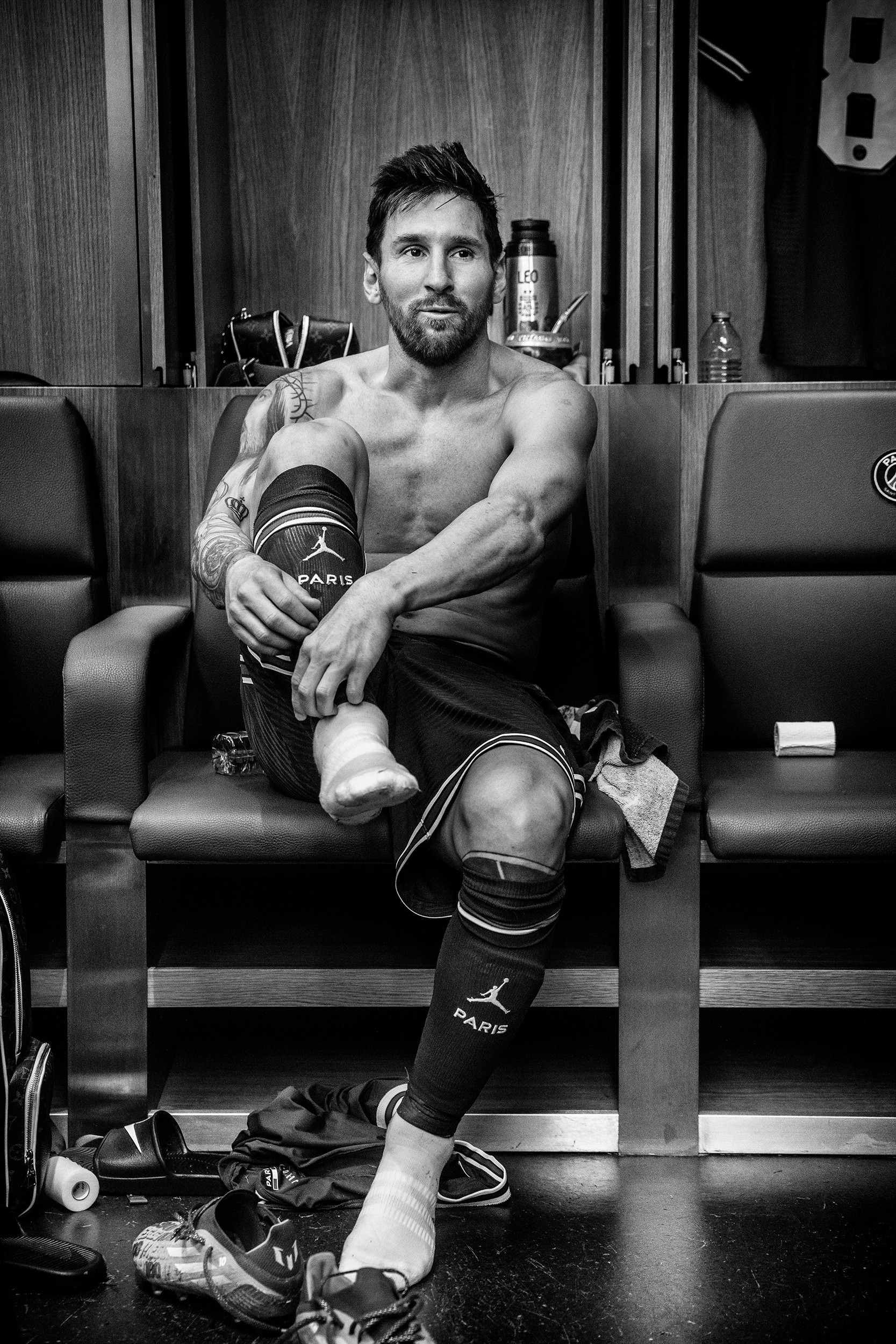 Στα άδυτα της Παρί Σεν Ζερμέν: Μέσι, Νεϊμάρ και Μπαπέ σε φωτογραφίες για πόστερ