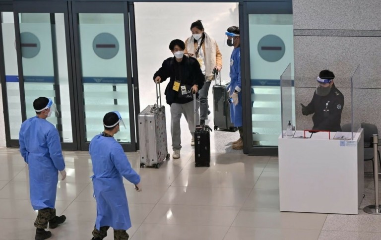 Αποδιοργανωμένη η αντίδραση της Ε.Ε. στο νέο κύμα Covid από την Κίνα