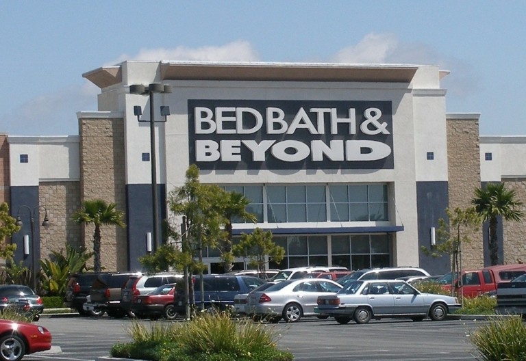 Στην Overstock.com τα σήματα και τα ψηφιακά assets της Bed Bath & Beyond