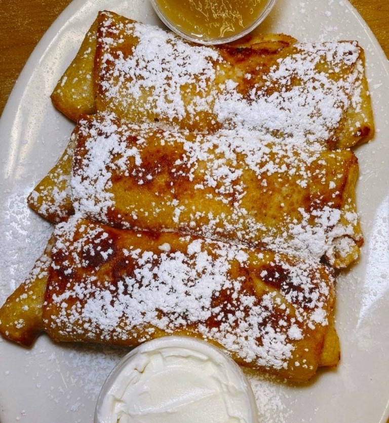 Katz’s: 3 ώρες στο θρυλικό ντελικατέσεν της Νέας Υόρκης όπου κάνουν ουρά για το διάσημο παστράμι