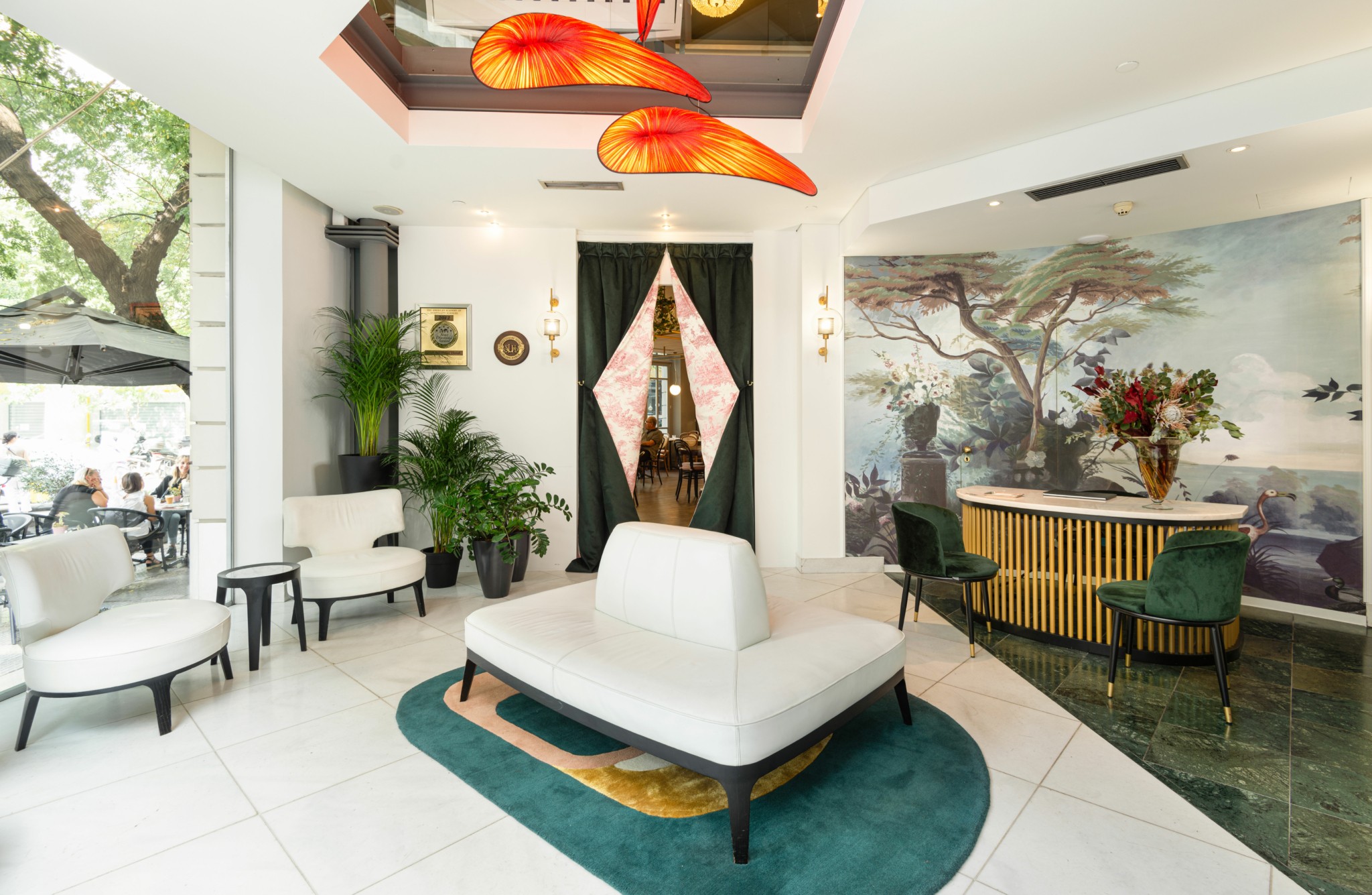 Πώς είναι να μένεις διαδοχικά σε 5 κορυφαία ξενοδοχεία της Θεσσαλονίκης – Αυτή είναι η εμπειρία