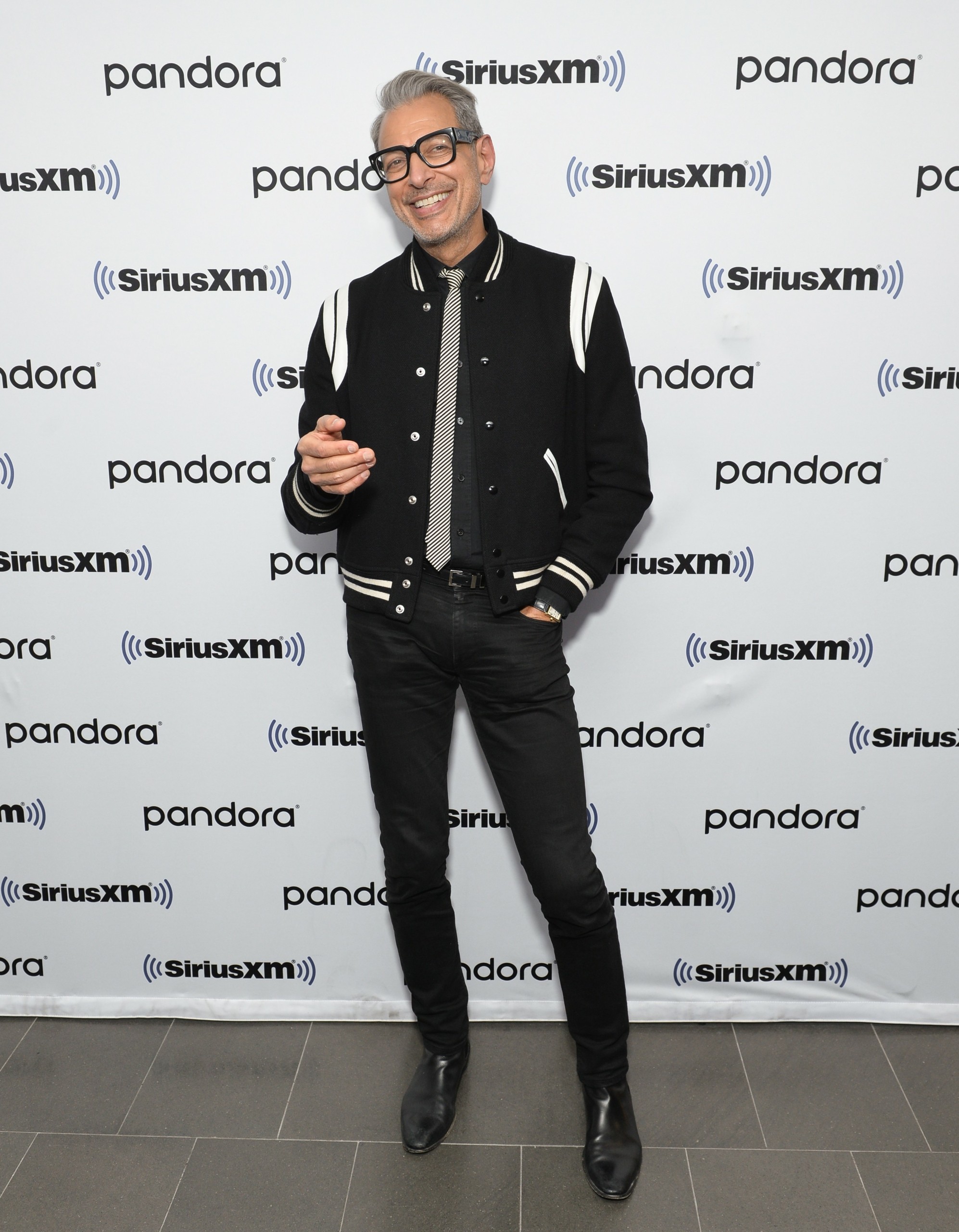 Ενα μπουφάν από τα πανεπιστήμια της ελίτ και τις συμμορίες του Μπρονξ γίνεται ξανά μόδα