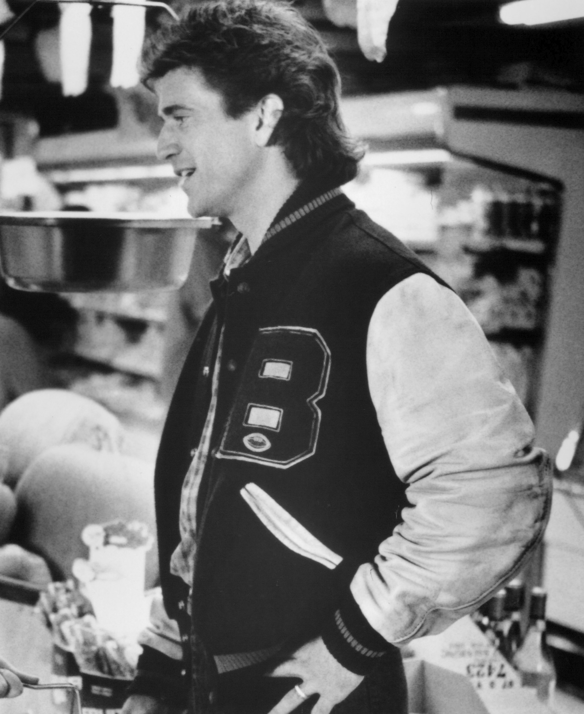 Ενα μπουφάν από τα πανεπιστήμια της ελίτ και τις συμμορίες του Μπρονξ γίνεται ξανά μόδα