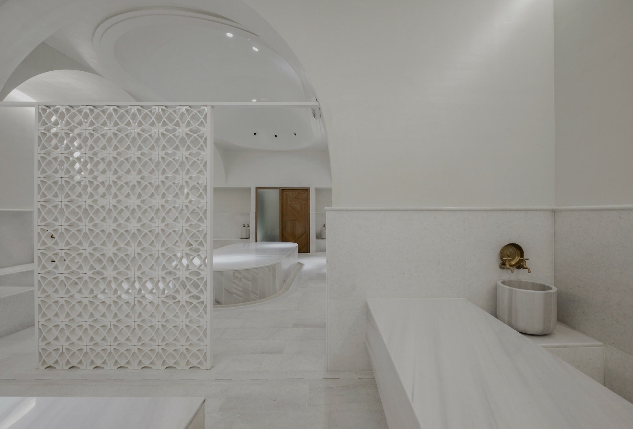 Πώς είναι να μένεις διαδοχικά σε 5 κορυφαία ξενοδοχεία της Θεσσαλονίκης – Αυτή είναι η εμπειρία