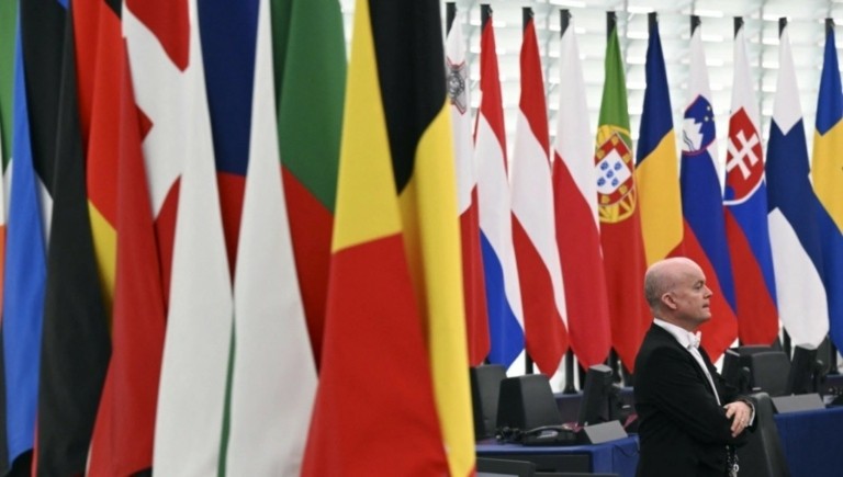 Ευρωβουλή για το λόμπινγκ: Σχέδιο με 14 σημεία για την αποφυγή νέου Qatargate (tweet)