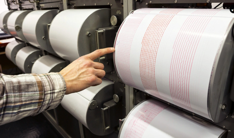 Σεισμός στη Λέσβο: Συνεχίζονται οι έλεγχοι στα κτήρια – Κλειστά σχολεία για τρίτη ημέρα