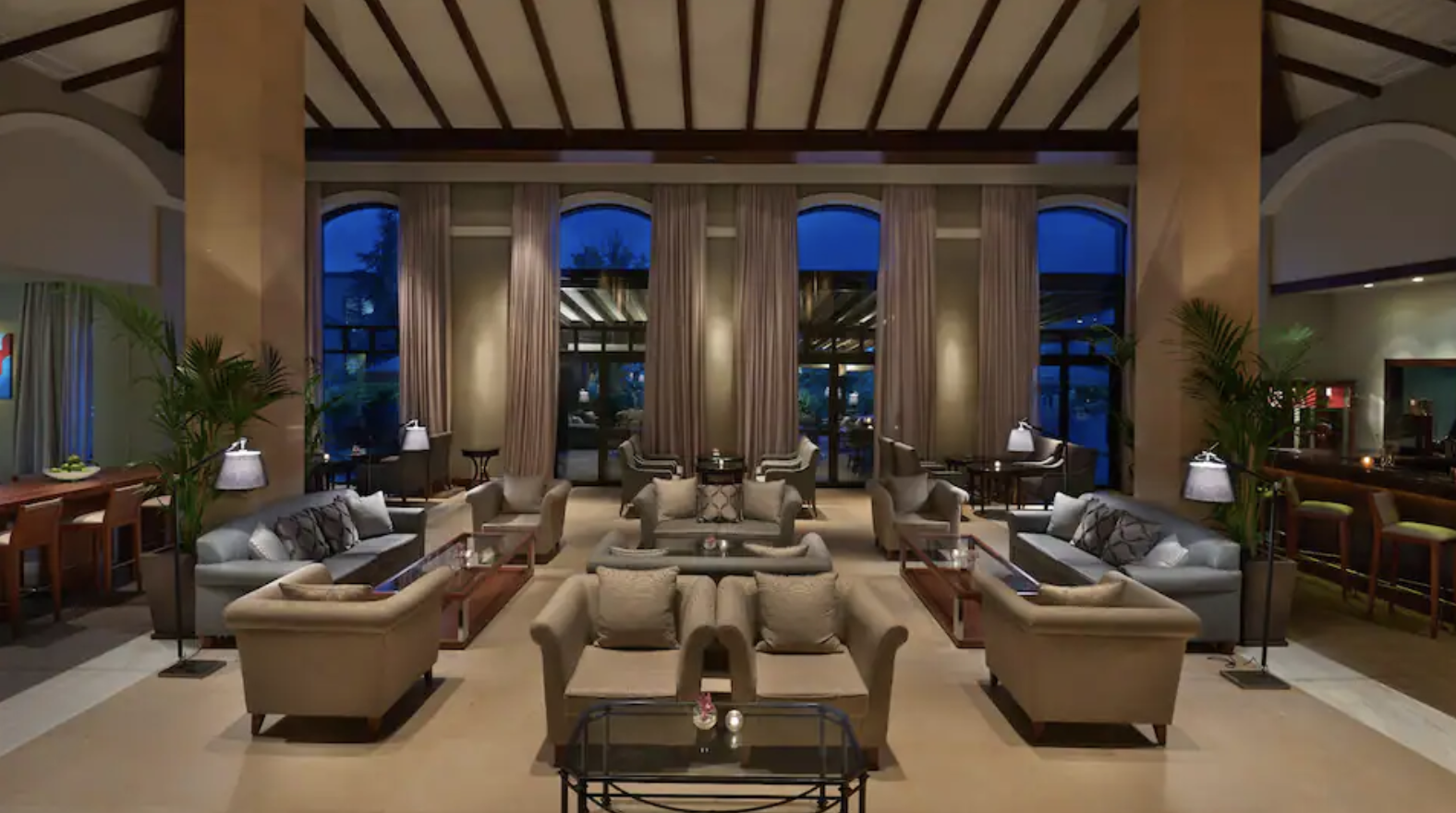 Πώς είναι να μένεις διαδοχικά σε 5 κορυφαία ξενοδοχεία της Θεσσαλονίκης – Αυτή είναι η εμπειρία