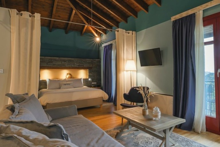 Δωμάτιο με Θέα: Η Master Suite του Rouista Tzoumerka Resort