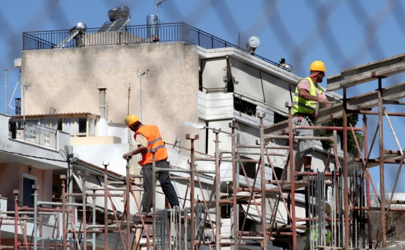 Ψάχνουν, αλλά δεν βρίσκουν: Λείπουν 280.000 εργαζόμενοι από τις οικοδομές