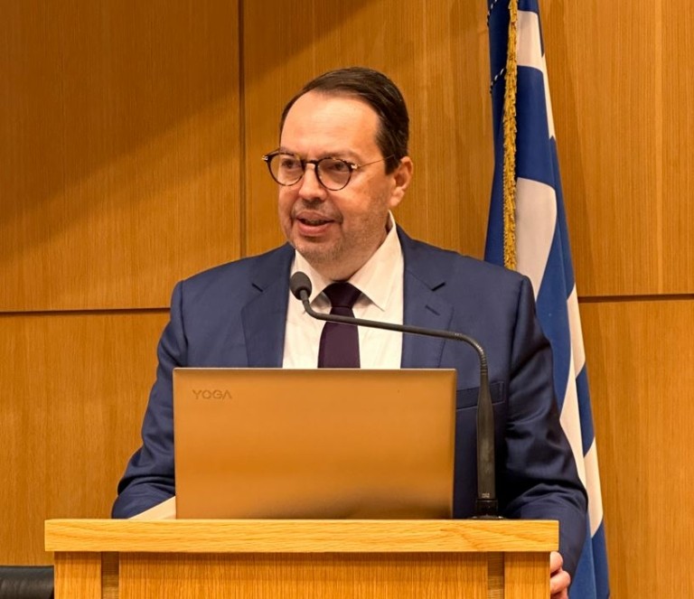 Αξιοποίηση της κυματικής ενέργειας στο λιμάνι του Ηρακλείου