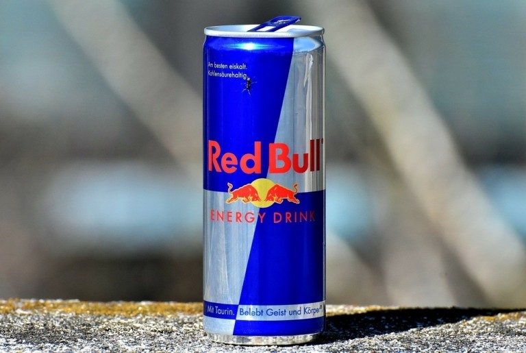To Red Bull… δίνει φτερά – Σε επίπεδα ρεκόρ τα κέρδη, πουλήθηκαν 11,6 δισ. κουτάκια
