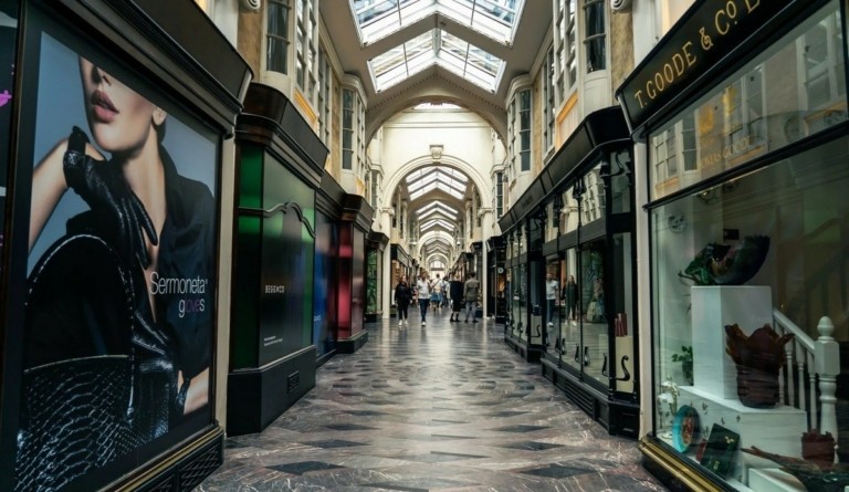 Λονδίνο: Οι έξι τοπ εμπορικές στοές που είναι συνώνυμες του shopping
