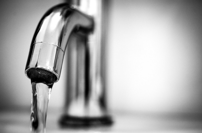 Αττική: Παραμένουν τα προβλήματα υδροδότησης – Οι περιοχές που έχουν μείνει χωρίς νερό (tweet)