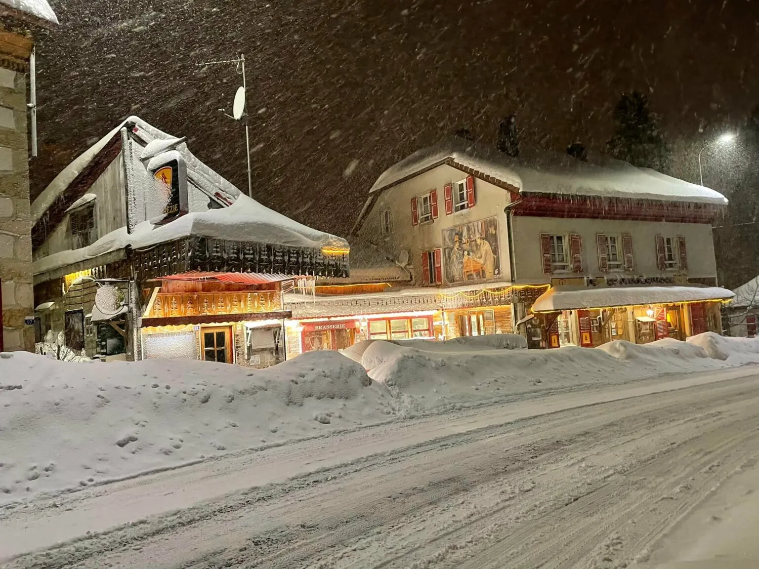 Απίστευτο: Μια συνθήκη από τον 19ο αιώνα κρατά ένα ξενοδοχείο ανάμεσα σε δύο χώρες