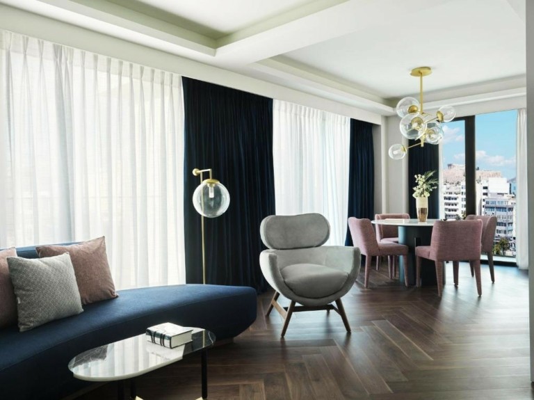 Δωμάτιο με θέα: Η corner suite 484 του Grand Hyatt Athens
