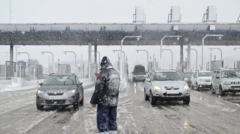 Κακοκαιρία Μπάρμπαρα: Άνοιξε η Αθηνών Λαμίας από την Καλυφτάκη μέχρι τα Οινόφυτα