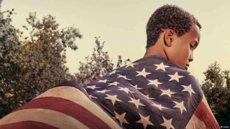 ΗΠΑ και δουλεία: Η Όπρα Γουίνφρεϊ αφηγείται την Ιστορία μέσα από ένα ντοκιμαντέρ