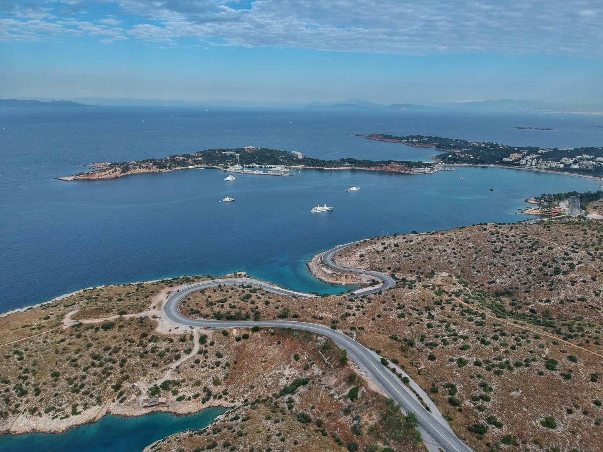 Οι 5+1 κορυφαίες διαδρομές για οδήγηση στην Ελλάδα – Δάση, υπέροχα χωριά και συγκλονιστική θέα