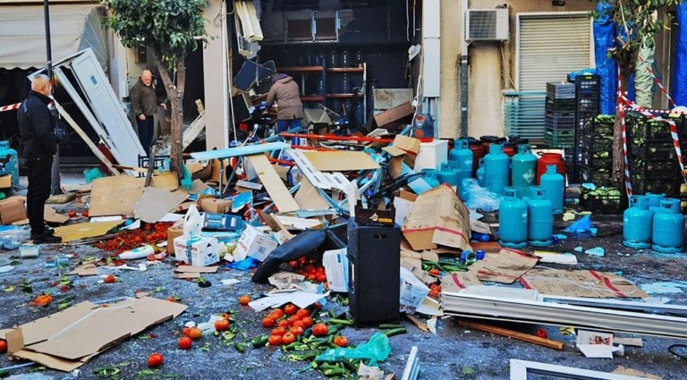 ‘Εκρηξη σε κατάστημα με φιάλες υγραερίου στο Αιγάλεω – Δύο τραυματίες