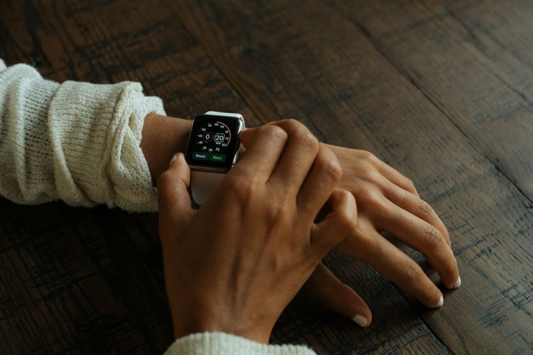 Apple: Προσωρινή άρση της απαγόρευσης στις πωλήσεις των Apple Watch