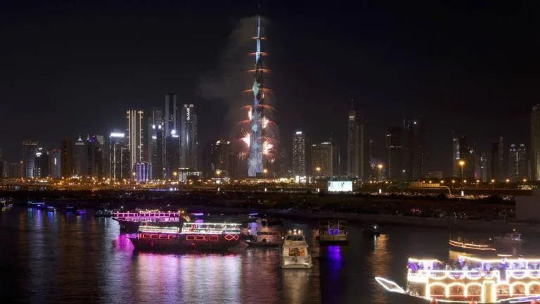 Έκρηξη πολυτέλειας: Οι 10 πιο ακριβές εμπειρίες στο Ντουμπάι (Instagram pics)