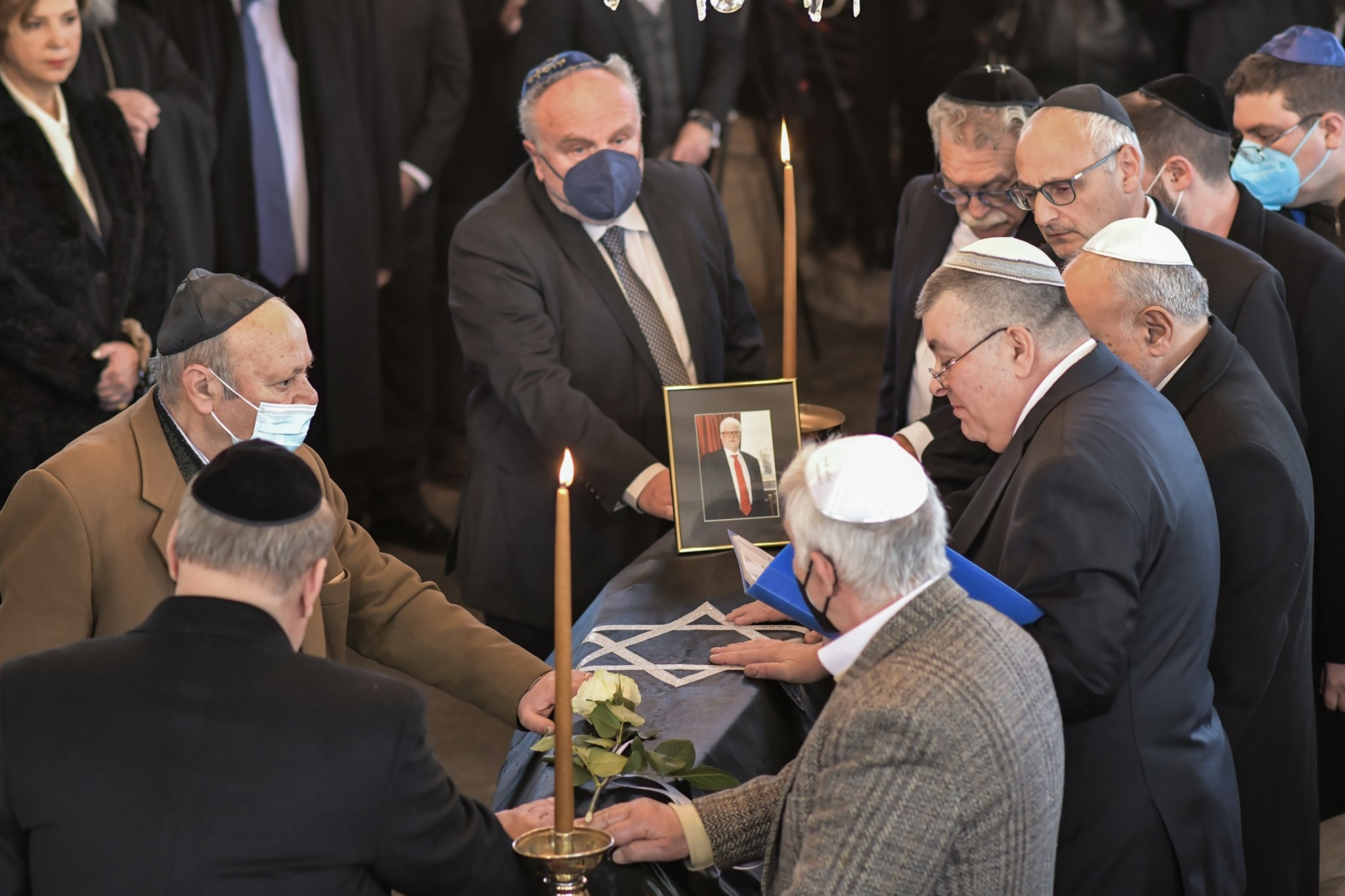 Μωυσής Ελισάφ: Πλήθος κόσμου στην κηδεία του δημάρχου Ιωαννιτών