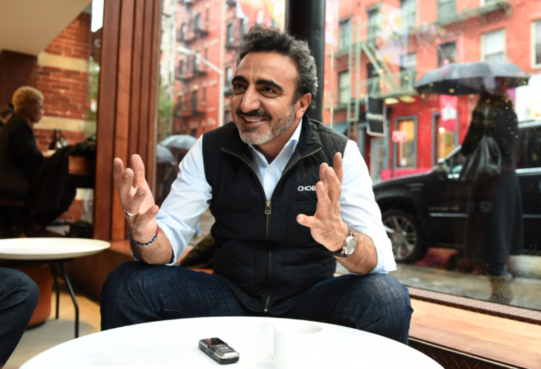 Ο «Mr.Chobani» έγινε ο πλουσιότερος Τούρκος χάρη στο ελληνικό γιαούρτι (pics)