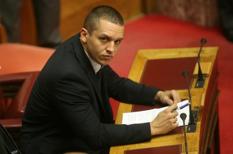 Τι θα ψηφίσουν τα κόμματα για το κόμμα Κασιδιάρη – Ασκήσεις συναίνεσης από την κυβέρνηση