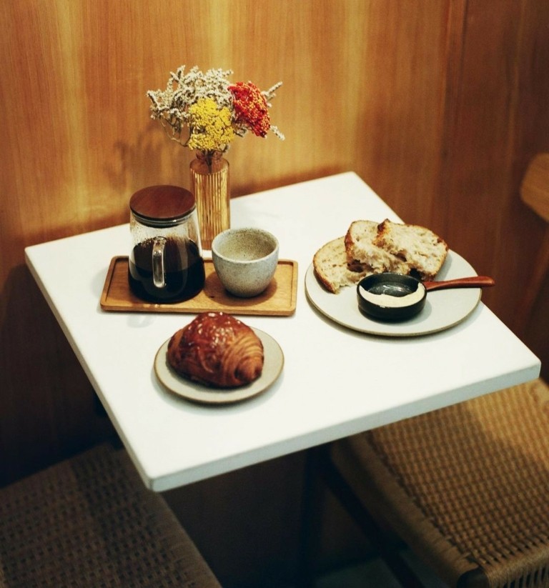 Οι φούρνοι που δημιουργούν τάσεις – Η τέχνη του ψωμιού και οι ουρές για τα λαχταριστά γλυκά