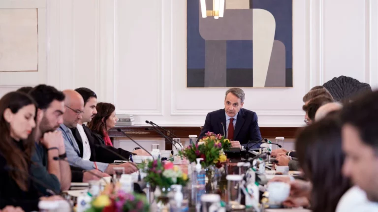 Συμφωνία με Μητσοτάκη για να ενταχθούν οι καλλιτέχνες στη μισθολογική κατηγορία «τεχνολογική εκπαίδευση»