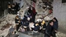Τραγωδία σε Τουρκία και Συρία: Χιλιάδες νεκροί από τους φονικούς σεισμούς – Μάχη με τον χρόνο στα χαλάσματα (vids + tweet) (upd)
