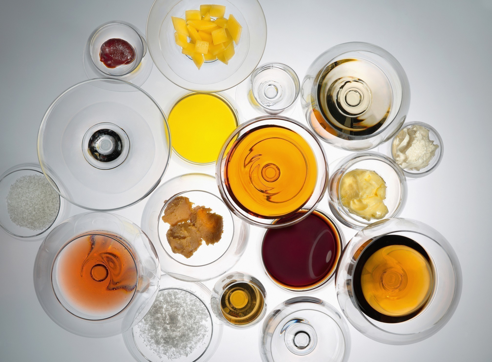 10 μεγάλα κρασιά απ΄όλο τον κόσμο που αξίζει να απολαύσουμε έστω για μια φορά