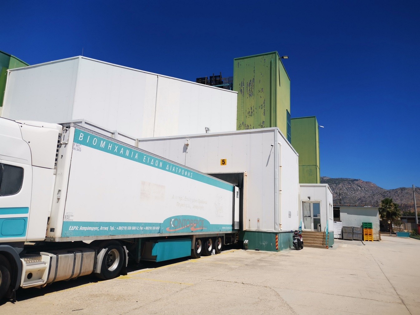 «Κοντοβερός» (Freskot): Πώς έμεινε στα αζήτητα το εργοστάσιο στον Ασπρόπυργο (pics)