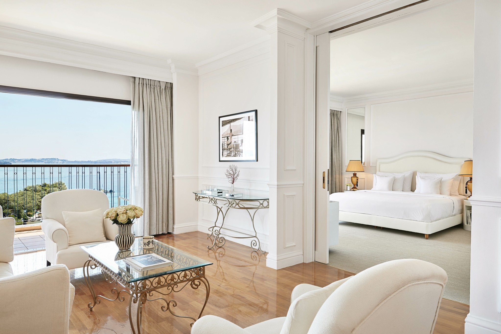 Δωμάτιο με Θέα: Η Imperial Suite Sea View του Grecotel Corfu Imperial