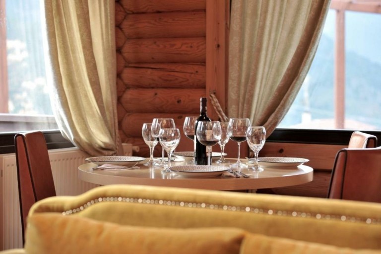 Δωμάτιο με Θέα: Tο Honka 3 στο Xenios Chalet της ορεινής Ναυπακτίας