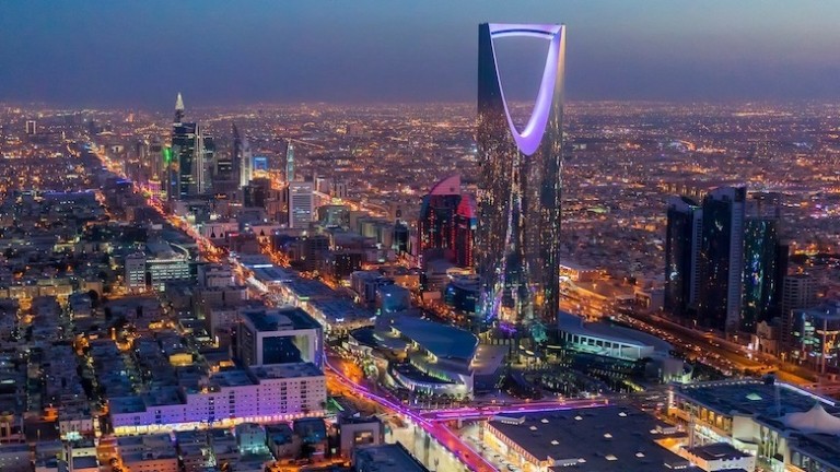 Σαουδική Αραβία: «Το πετρέλαιο δε θα παίζει σημαντικό ρόλο στην οικονομία μας σε λίγα χρόνια» (πίνακες)