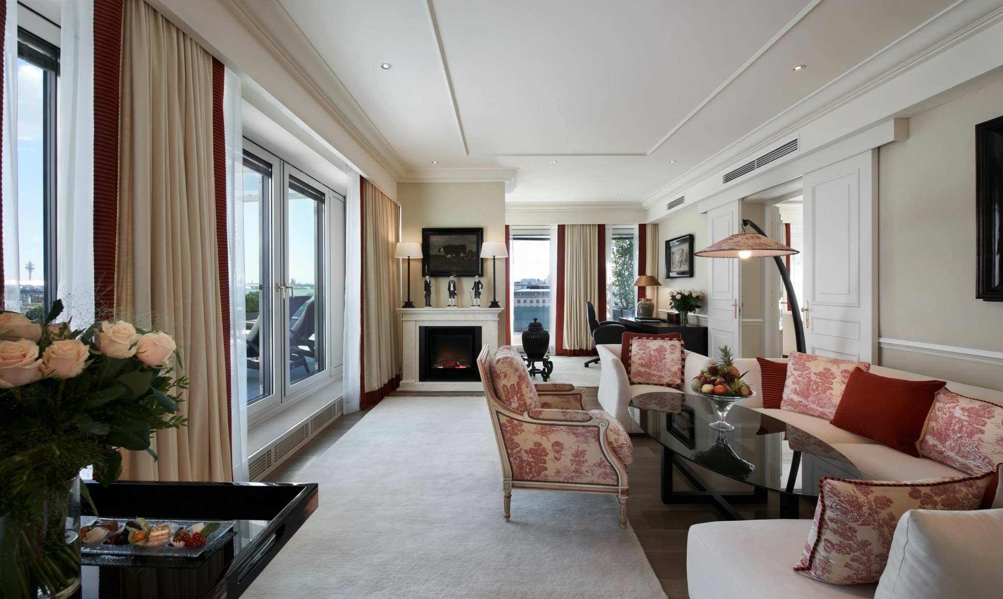 Δωμάτιο με θέα: Το αυτοκρατορικό παραμύθι της Βιέννης ζωντανεύει στη σουίτα Madame Butterfly του ιστορικού Hotel Sacher
