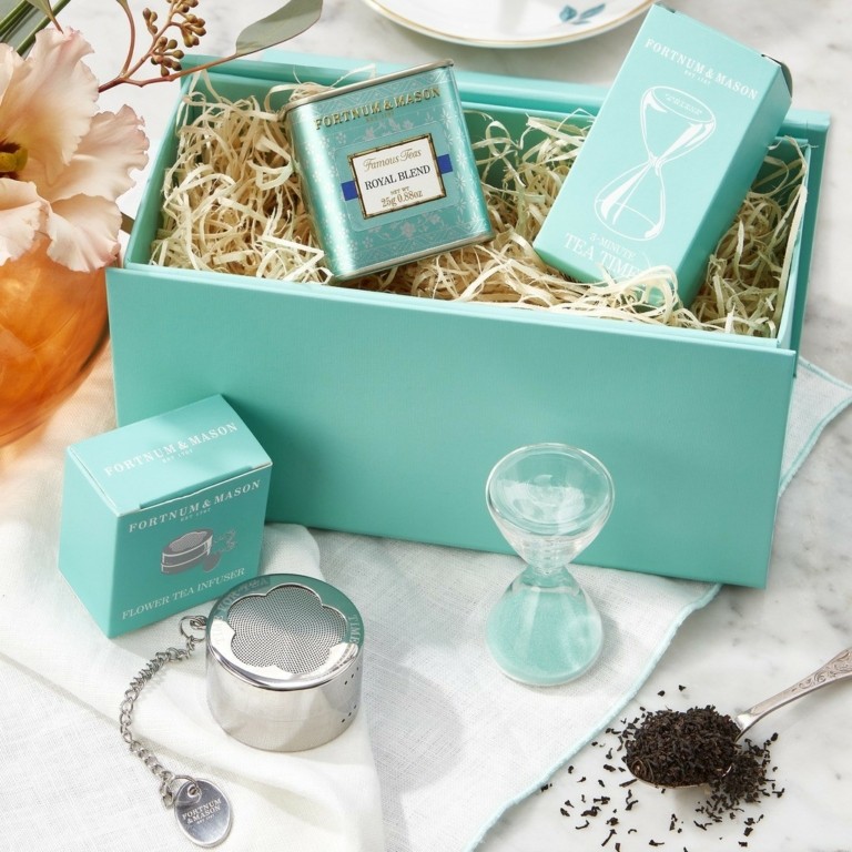 Fortnum & Mason: Μέσα στο θρυλικό ντελικατέσεν πολυτελείας του Λονδίνου με την ιστορία 300 ετών