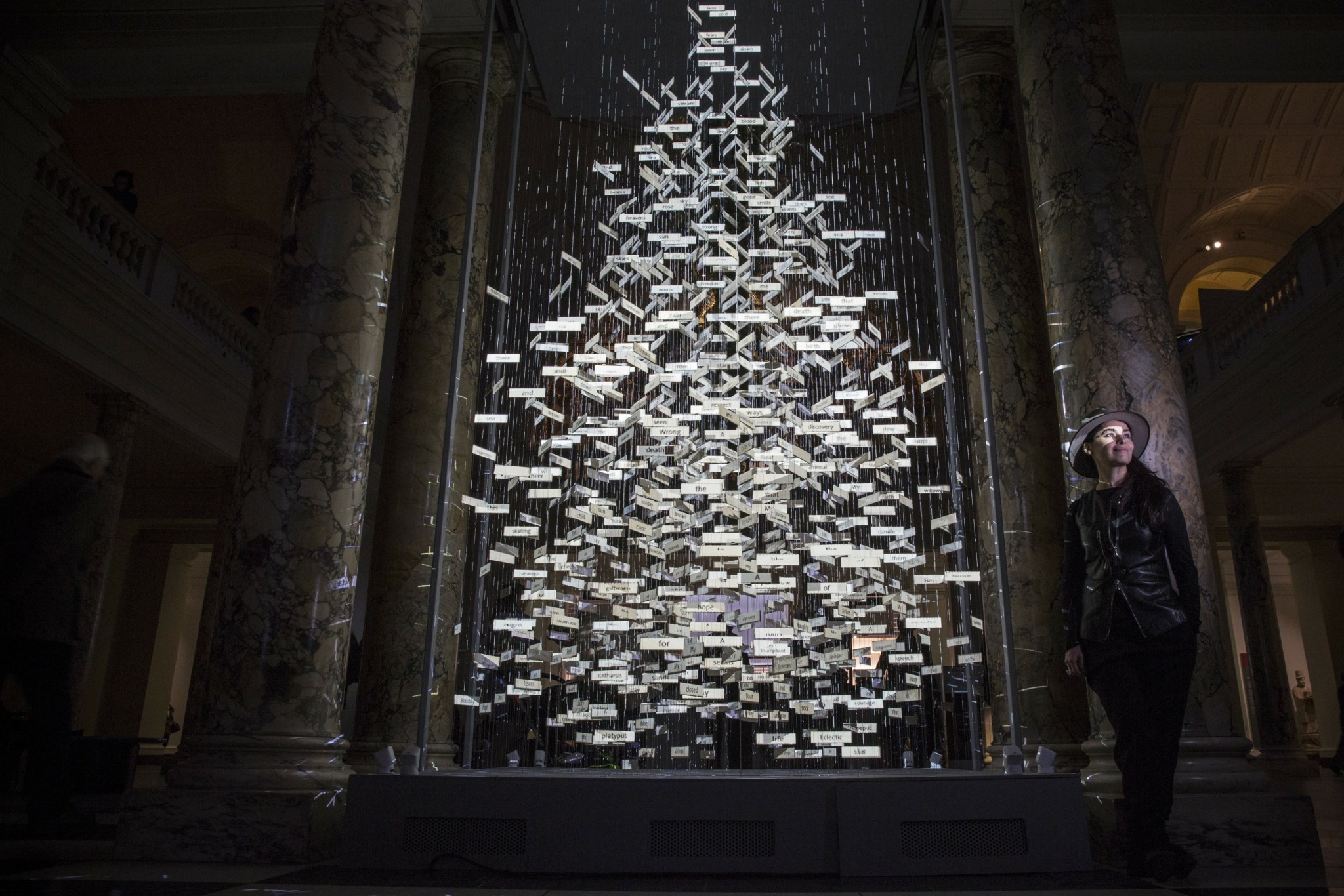 H designer που δημιουργεί τις πιο θεαματικές συναυλίες όλων των εποχών – Η τεχνολογία στην υπηρεσία μιας ιδιοφυΐας