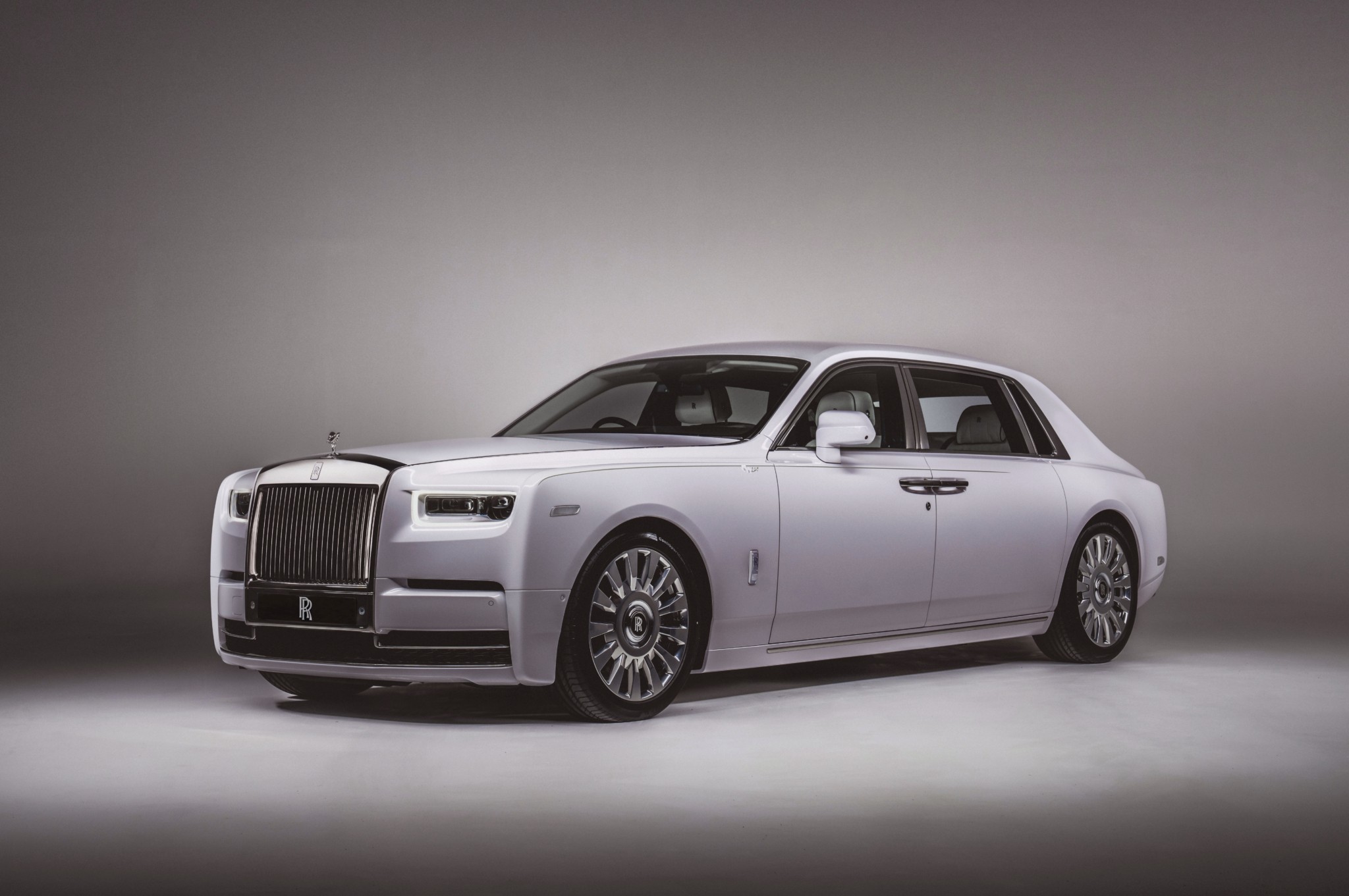 Tι ζητούν οι πιο απαιτητικοί πελάτες της Rolls Royce – Οσα κάνουν ακριβότερο, το ακριβότερο αυτοκίνητο του κόσμου