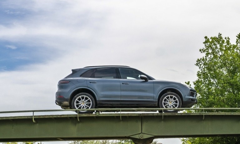 Porsche: Γιατί θα αυξηθούν οι τιμές στα μοντέλα της