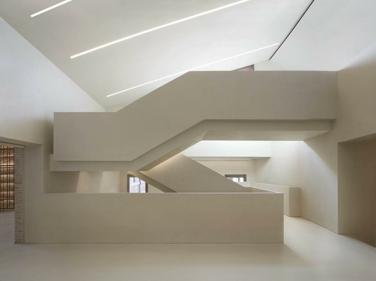 Το ύψιστο βραβείο αρχιτεκτονικής στον άνθρωπο που μεταμορφώνει το Εθνικό Αρχαιολογικό Μουσείο της Αθήνας – Αυτά είναι τα έργα του