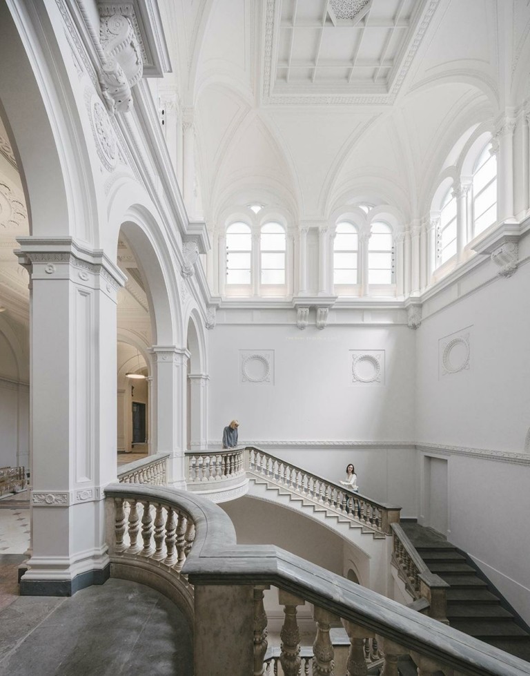 Το ύψιστο βραβείο αρχιτεκτονικής στον άνθρωπο που μεταμορφώνει το Εθνικό Αρχαιολογικό Μουσείο της Αθήνας – Αυτά είναι τα έργα του