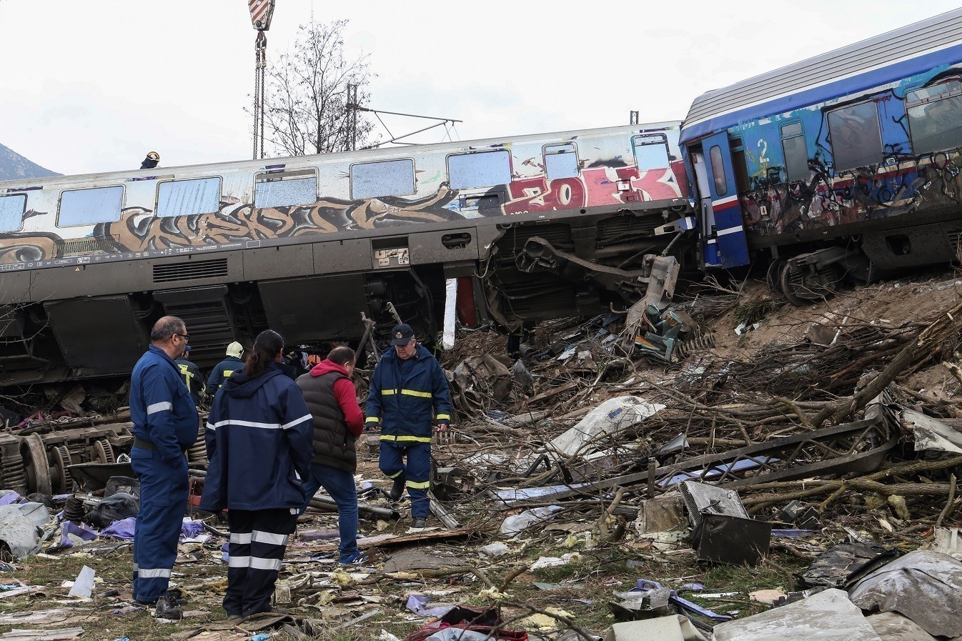 Σύγκρουση τρένων στη Λάρισα: «Αψυχολόγητη, λανθασμένη και επικίνδυνη» η εντολή του σταθμάρχη