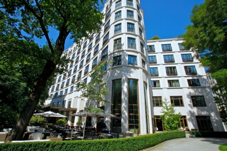 48 ώρες στο Μόναχο: Υπέροχες βόλτες, τοπικές γεύσεις και εμπειρίες χαλάρωσης σε μια πόλη με αυθεντικό μεγαλείο